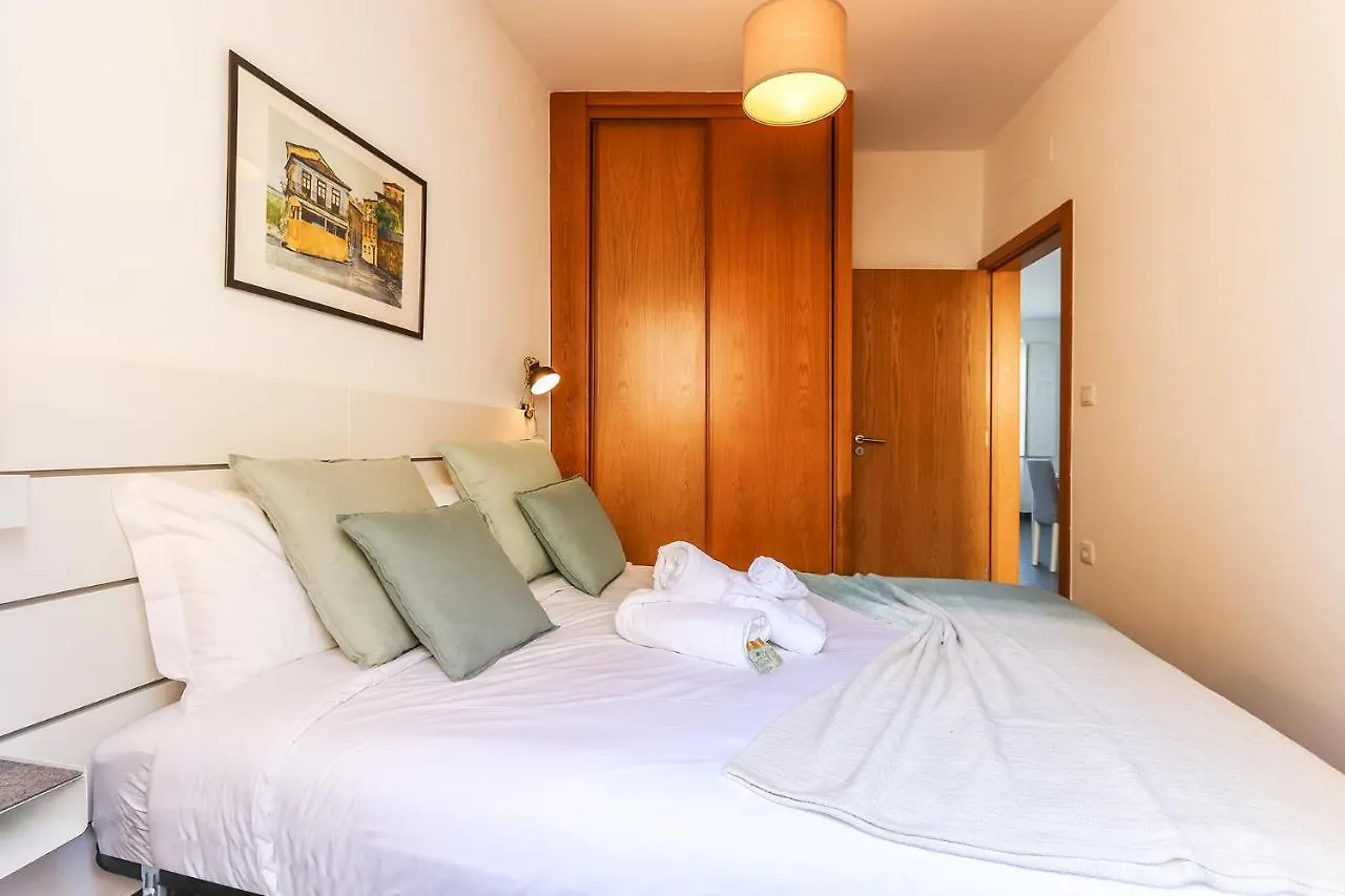 Vita Portucale ! 2 Bedrooms Apartment Campo Ourique Lisboa