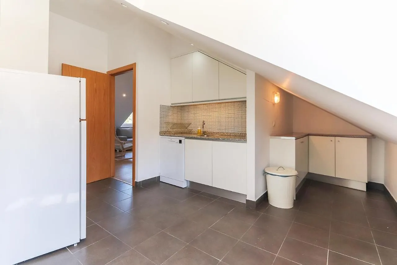 Vita Portucale ! Concept Apartment Campo Ourique Lisbona 0*,