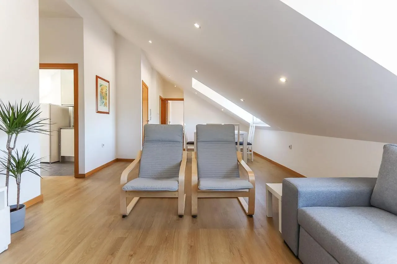 Vita Portucale ! Concept Apartment Campo Ourique Lisbona