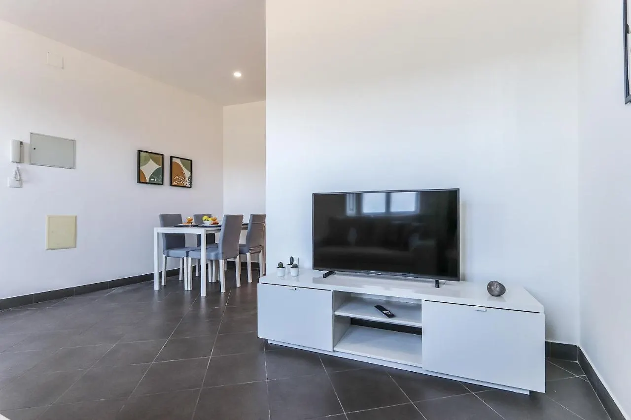 Vita Portucale ! Concept Apartment Campo Ourique Lisbona Portogallo