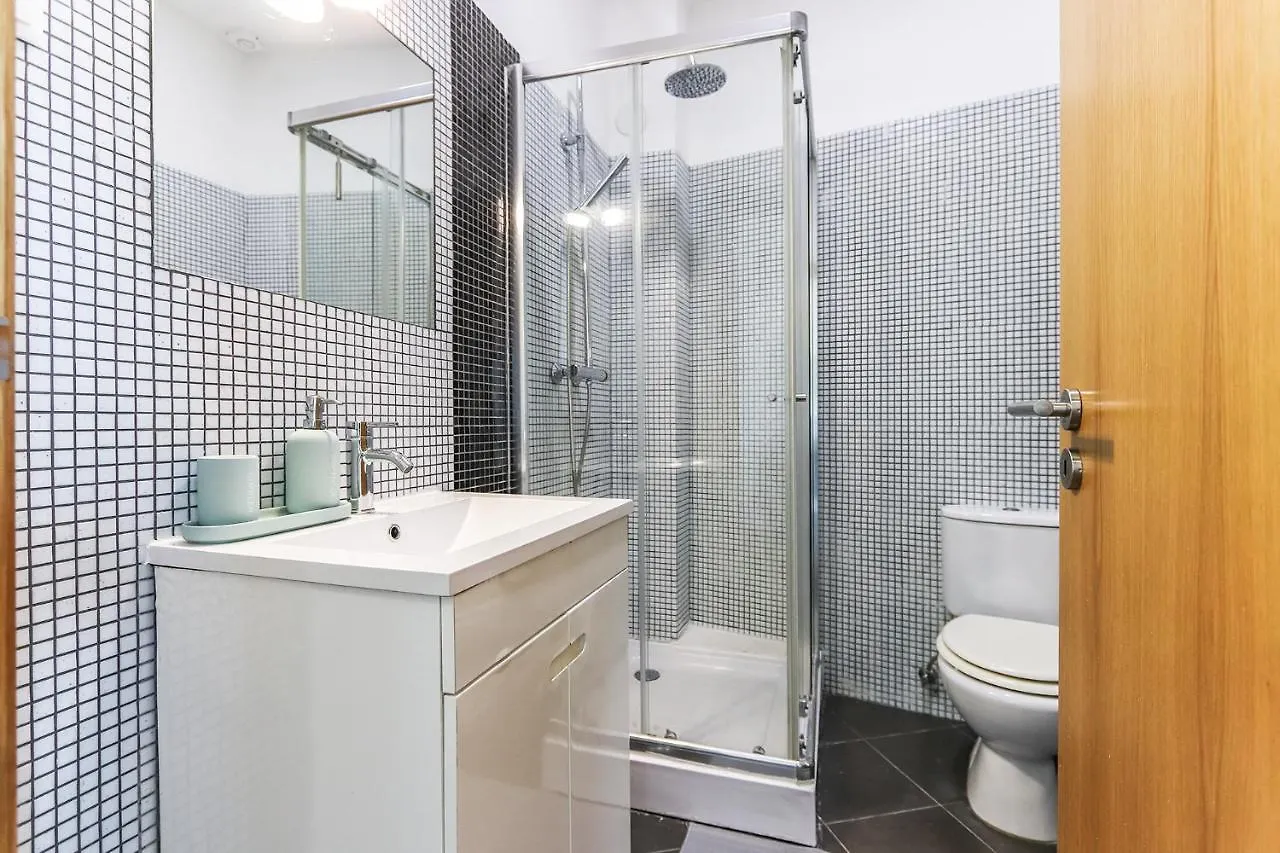 Vita Portucale ! Concept Apartment Campo Ourique Lisbona