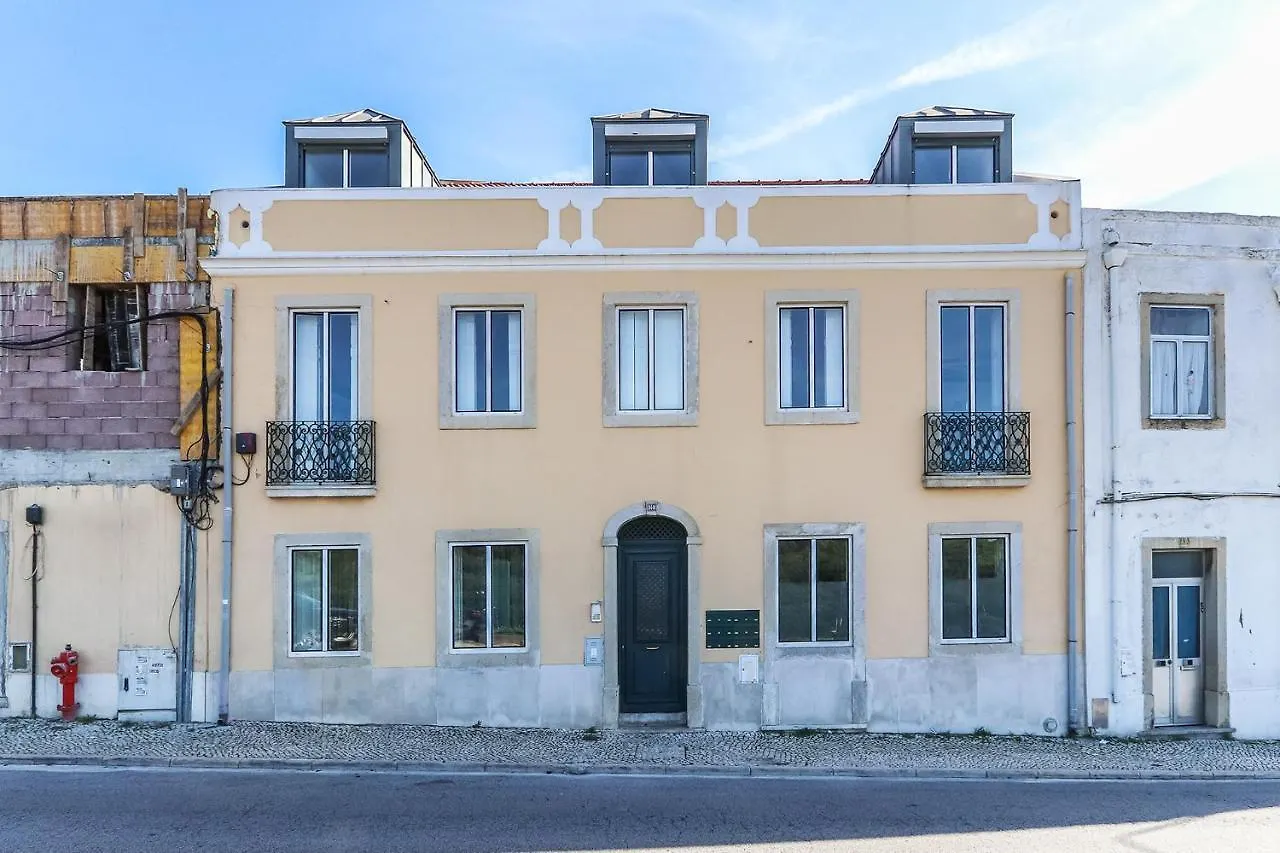 Vita Portucale ! Concept Apartment Campo Ourique Lisbona Portogallo