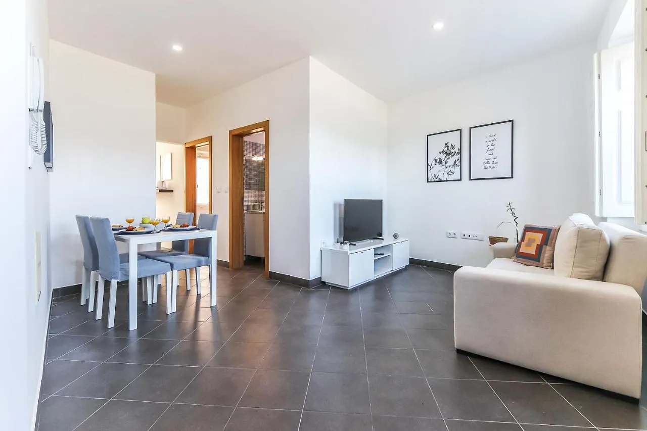 Vita Portucale ! Concept Apartment Campo Ourique Lissabon